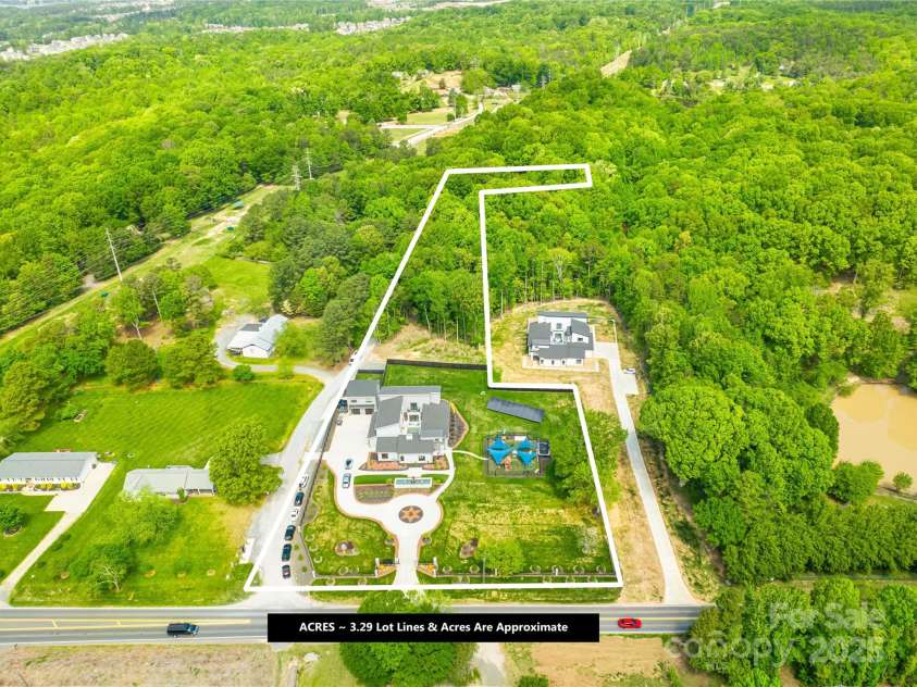 15700 Youngblood Road, Charlotte, NC 28278.  MLS# CAR4220486, YatesRealty ID 7141. 