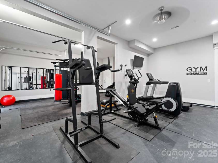 15700 Youngblood Road, Charlotte, NC 28278.  MLS# CAR4317068, YatesRealty ID 7141. 