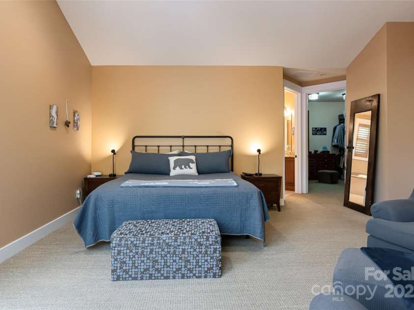 256 Senator Reynolds Road, Asheville, NC 28804.  MLS# CAR4245767, YatesRealty ID 7142. 