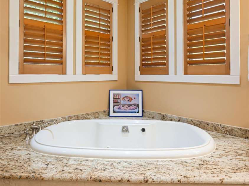 256 Senator Reynolds Road, Asheville, NC 28804.  MLS# CAR4245767, YatesRealty ID 7142. 