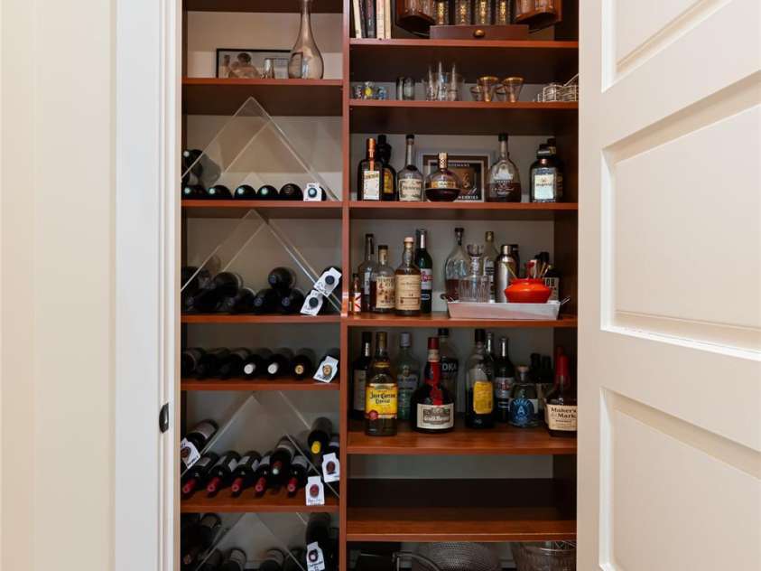 256 Senator Reynolds Road, Asheville, NC 28804.  MLS# CAR4245767, YatesRealty ID 7142. 