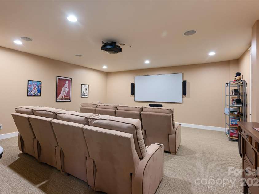 256 Senator Reynolds Road, Asheville, NC 28804.  MLS# CAR4245767, YatesRealty ID 7142. 