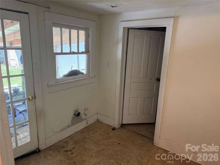 262 Elm Avenue, Concord, NC 28025.  MLS# CAR4349553, YatesRealty ID 7142. 