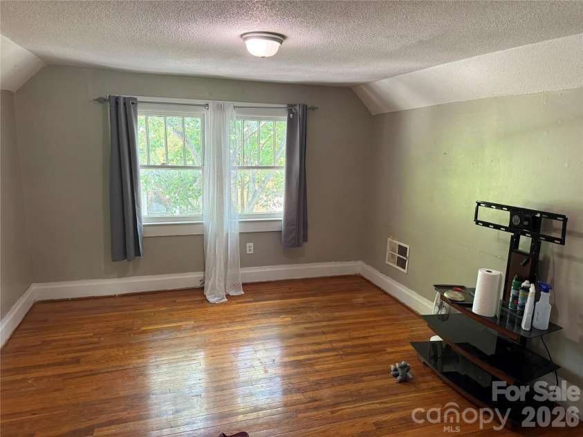 262 Elm Avenue, Concord, NC 28025.  MLS# CAR4349553, YatesRealty ID 7142. 