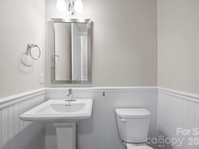 1221 Violet Court, Fort Mill, SC 29708.  MLS# CAR4361375, YatesRealty ID 7143. 