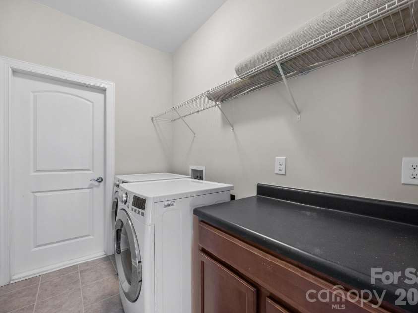 1221 Violet Court, Fort Mill, SC 29708.  MLS# CAR4361375, YatesRealty ID 7143. 