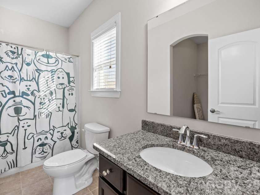 1221 Violet Court, Fort Mill, SC 29708.  MLS# CAR4361375, YatesRealty ID 7143. 