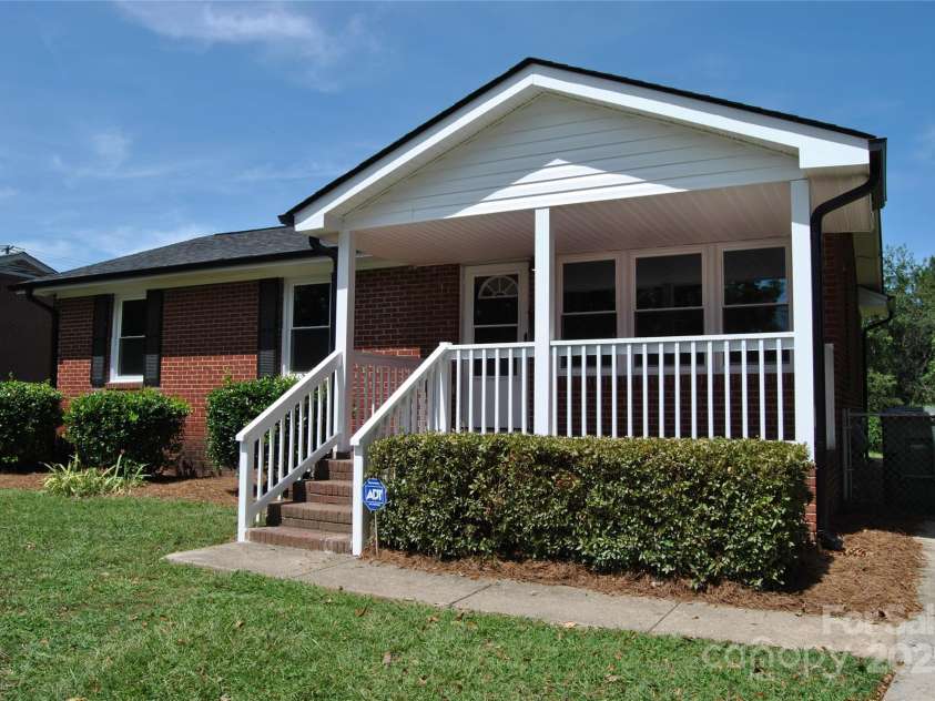 500 Doffin Lane, Gastonia, NC 28052.  MLS# CAR4179862, YatesRealty ID 7143. 