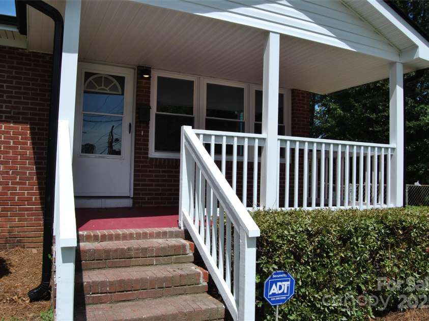 500 Doffin Lane, Gastonia, NC 28052.  MLS# CAR4179862, YatesRealty ID 7143. 