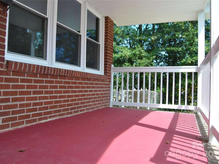 500 Doffin Lane, Gastonia, NC 28052.  MLS# CAR4179862, YatesRealty ID 7143. 