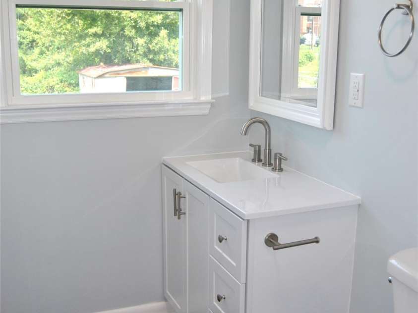 500 Doffin Lane, Gastonia, NC 28052.  MLS# CAR4179862, YatesRealty ID 7143. Primary Bathroom