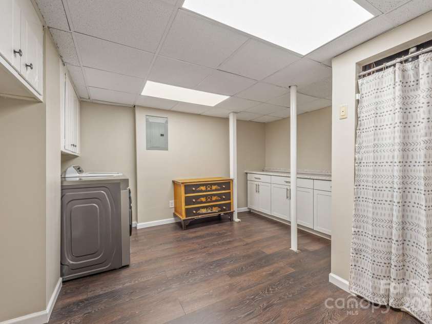 8308 Knights Bridge Road, Charlotte, NC 28210.  MLS# CAR4242605, YatesRealty ID 7144. 