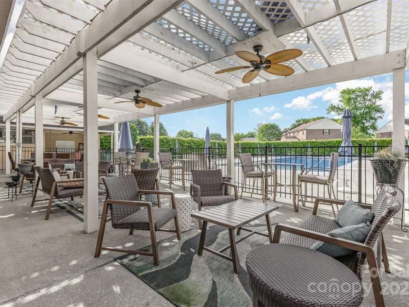 8308 Knights Bridge Road, Charlotte, NC 28210.  MLS# CAR4242605, YatesRealty ID 7144. 