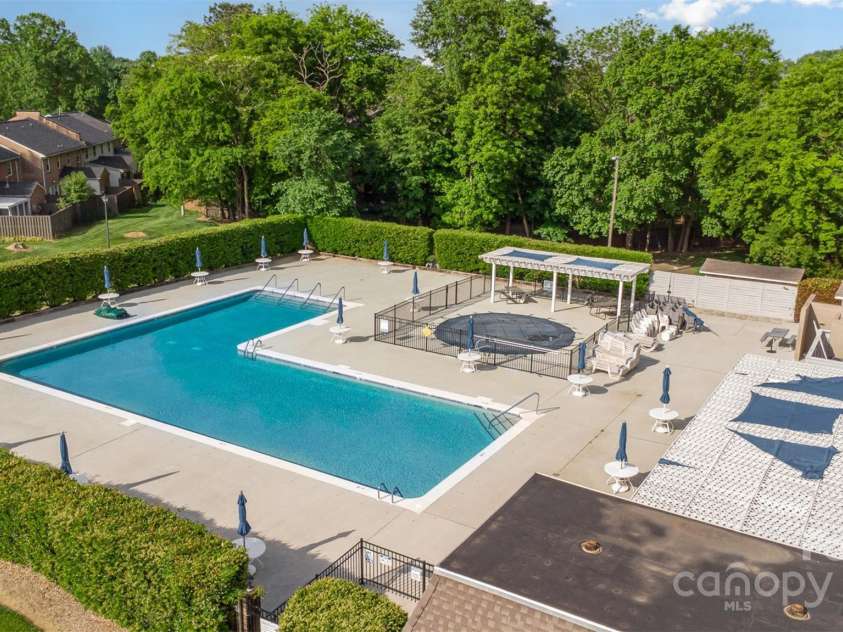 8308 Knights Bridge Road, Charlotte, NC 28210.  MLS# CAR4242605, YatesRealty ID 7144. 