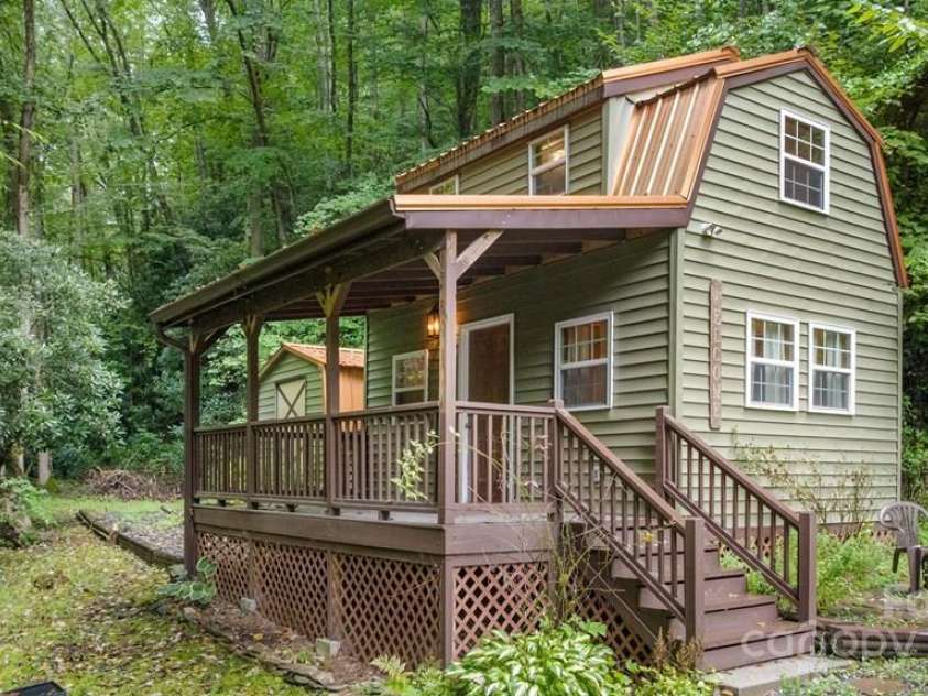 11 Choice Place, Whittier, NC 28789.  MLS# CAR4292703, YatesRealty ID 7145. 
