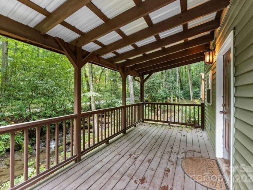 11 Choice Place, Whittier, NC 28789.  MLS# CAR4292703, YatesRealty ID 7145. 