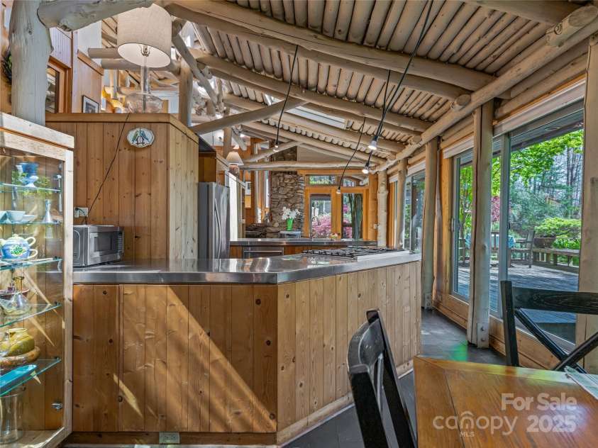 633 Upper Herron Cove Road, Asheville, NC 28804.  MLS# CAR4248389, YatesRealty ID 7146. 