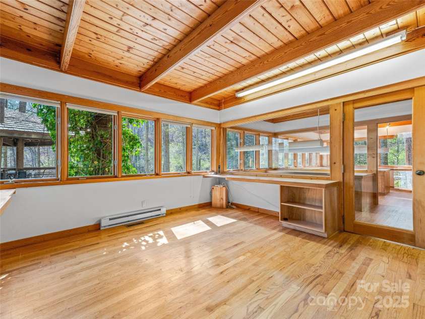 633 Upper Herron Cove Road, Asheville, NC 28804.  MLS# CAR4248389, YatesRealty ID 7146. 