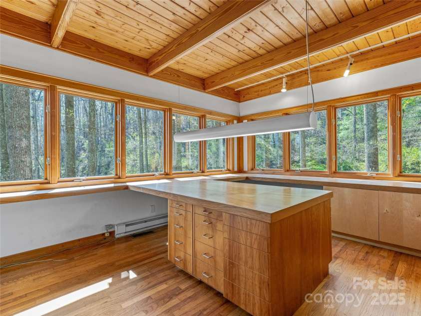 633 Upper Herron Cove Road, Asheville, NC 28804.  MLS# CAR4248389, YatesRealty ID 7146. 