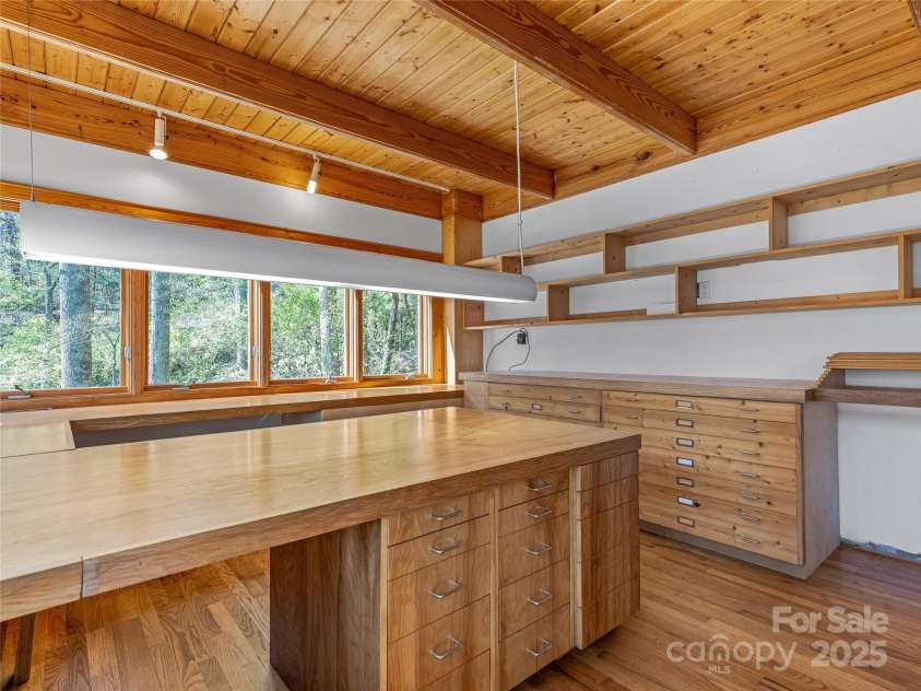 633 Upper Herron Cove Road, Asheville, NC 28804.  MLS# CAR4248389, YatesRealty ID 7146. 