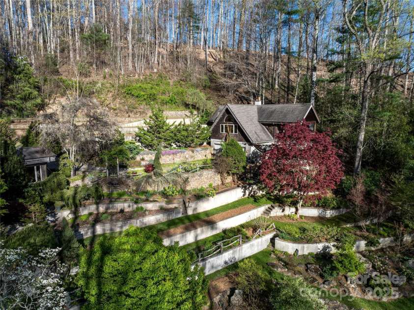 633 Upper Herron Cove Road, Asheville, NC 28804.  MLS# CAR4248389, YatesRealty ID 7146. 