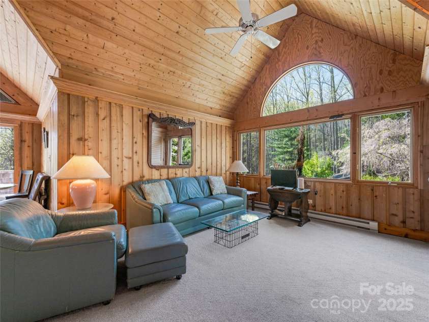 633 Upper Herron Cove Road, Asheville, NC 28804.  MLS# CAR4248389, YatesRealty ID 7146. 