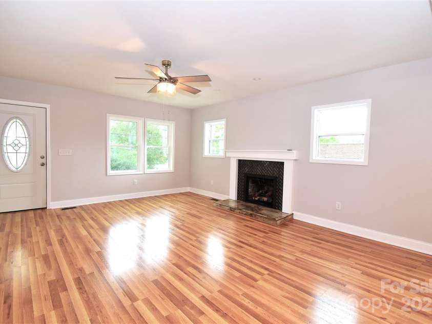 223 Main Street, Canton, NC 28716.  MLS# CAR4308024, YatesRealty ID 7148. 