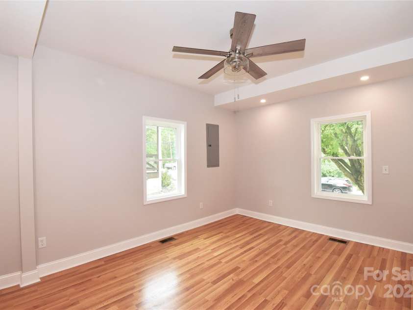 223 Main Street, Canton, NC 28716.  MLS# CAR4308024, YatesRealty ID 7148. 