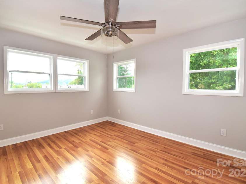 223 Main Street, Canton, NC 28716.  MLS# CAR4308024, YatesRealty ID 7148. 