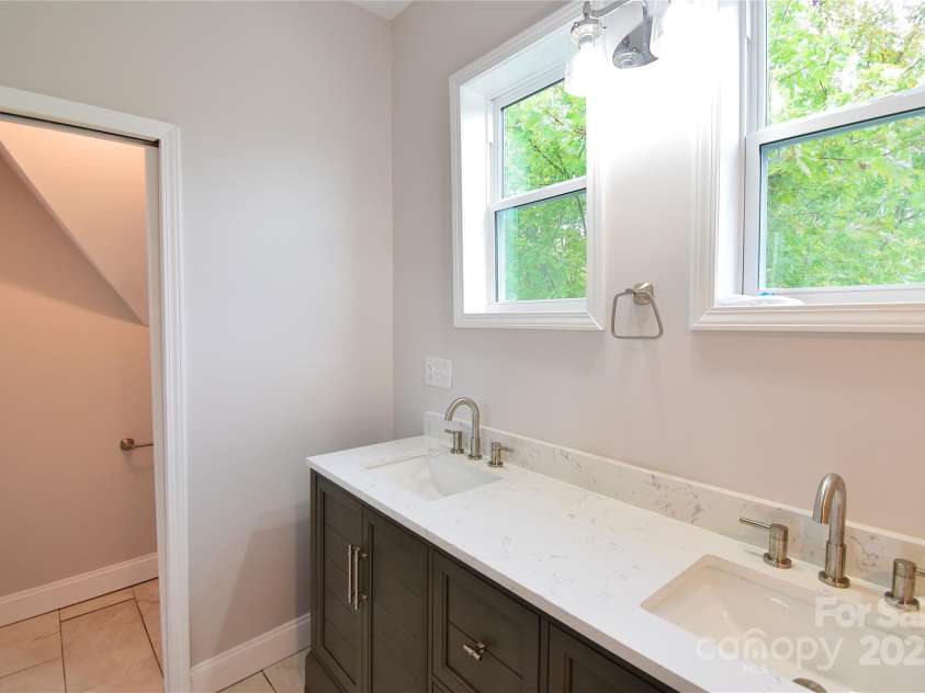 223 Main Street, Canton, NC 28716.  MLS# CAR4308024, YatesRealty ID 7148. 