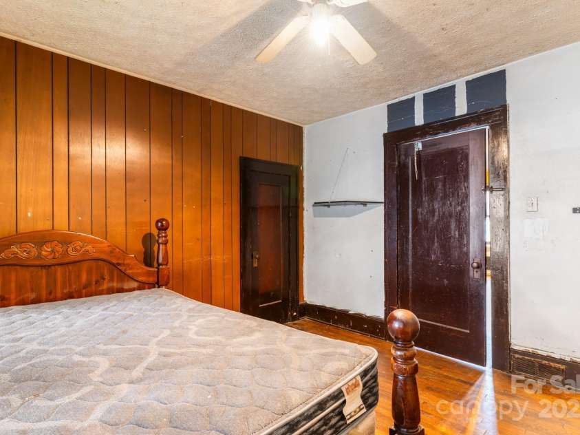 96 French Broad Avenue, Asheville, NC 28801.  MLS# CAR4205683, YatesRealty ID 715. 