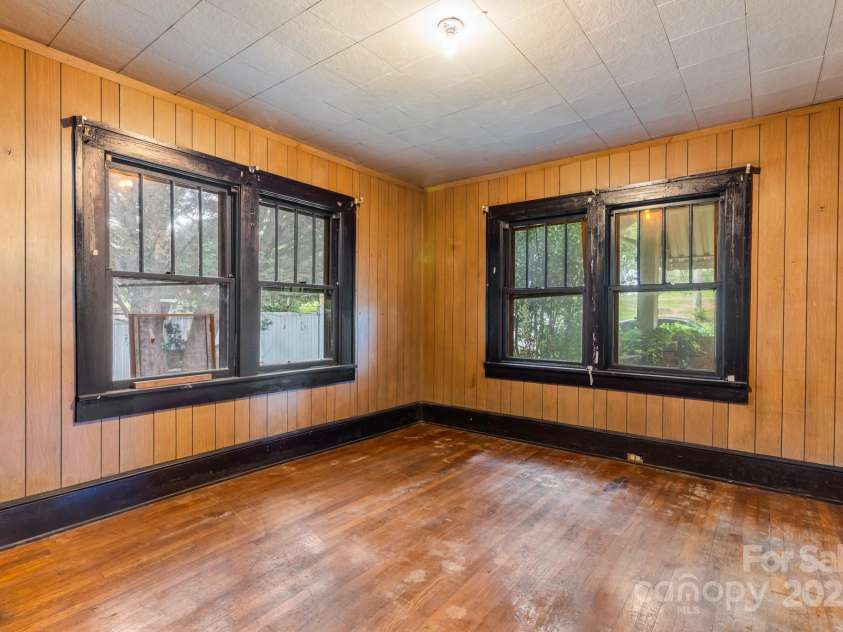 96 French Broad Avenue, Asheville, NC 28801.  MLS# CAR4205683, YatesRealty ID 715. Front bedroom
