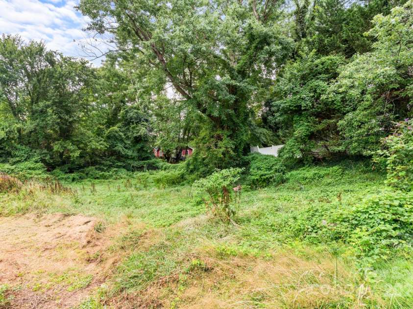 96 French Broad Avenue, Asheville, NC 28801.  MLS# CAR4205683, YatesRealty ID 715. Pretty flat and very usable