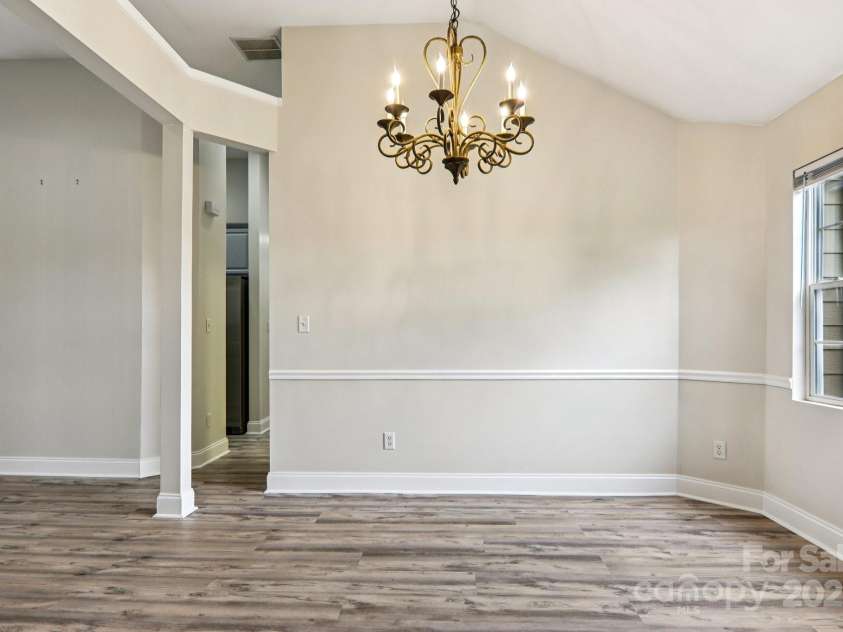 10 Grove End Road, Fletcher, NC 28732.  MLS# CAR4285704, YatesRealty ID 7150. 