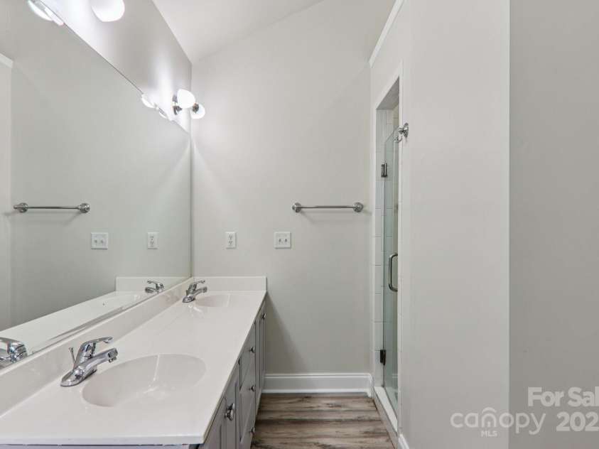 10 Grove End Road, Fletcher, NC 28732.  MLS# CAR4285704, YatesRealty ID 7150. 