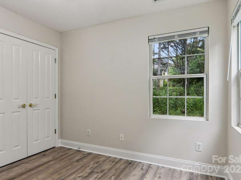 10 Grove End Road, Fletcher, NC 28732.  MLS# CAR4285704, YatesRealty ID 7150. 
