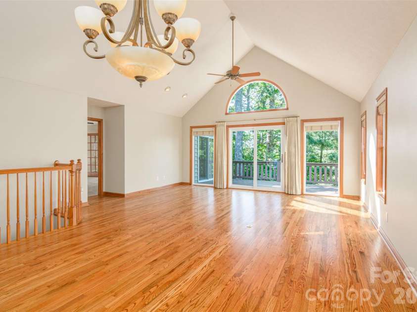 299 Carriage Summitt Way, Hendersonville, NC 28791.  MLS# CAR4400297, YatesRealty ID 7150. 