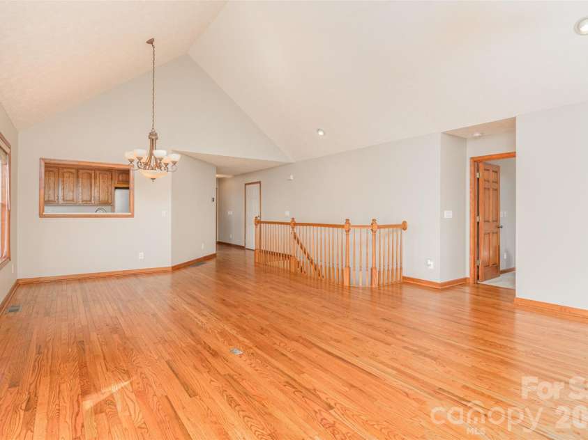 299 Carriage Summitt Way, Hendersonville, NC 28791.  MLS# CAR4400297, YatesRealty ID 7150. 