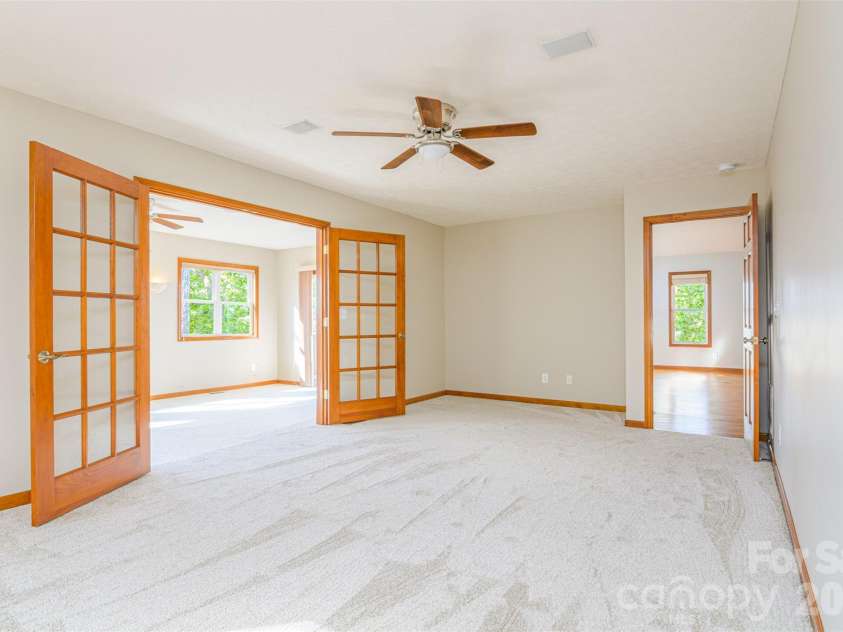 299 Carriage Summitt Way, Hendersonville, NC 28791.  MLS# CAR4400297, YatesRealty ID 7150. 