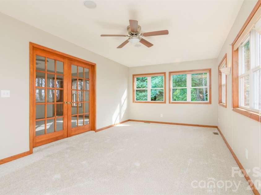 299 Carriage Summitt Way, Hendersonville, NC 28791.  MLS# CAR4400297, YatesRealty ID 7150. 