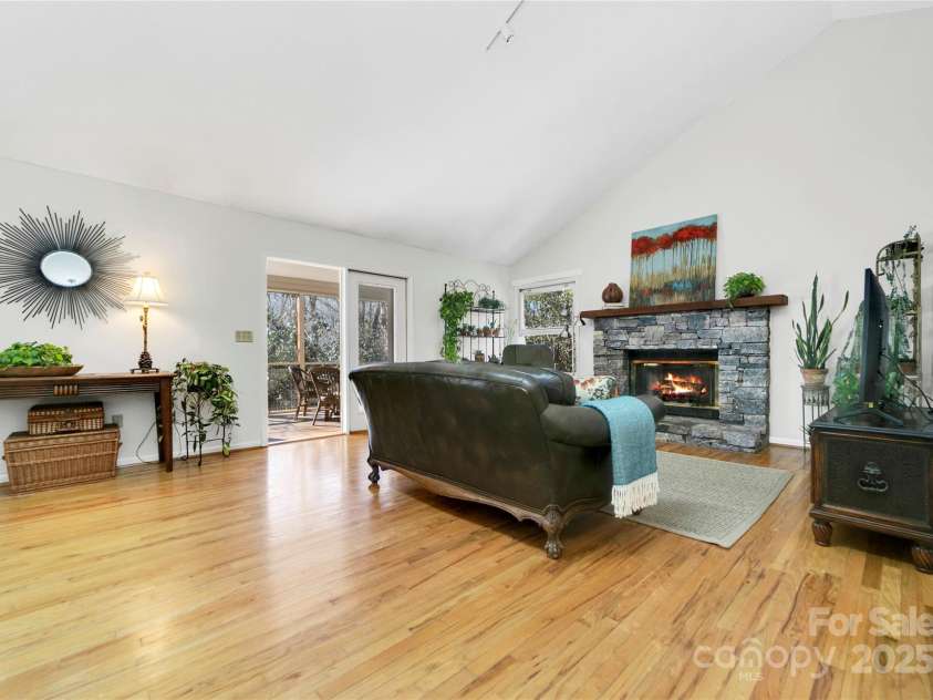 30 Tala Court, Brevard, NC 28712.  MLS# CAR4220327, YatesRealty ID 7152. 