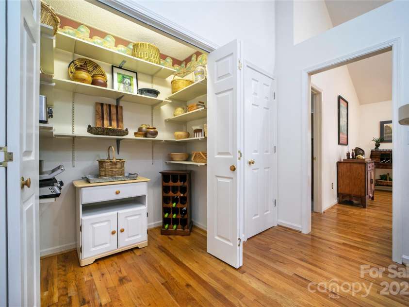 30 Tala Court, Brevard, NC 28712.  MLS# CAR4220327, YatesRealty ID 7152. 