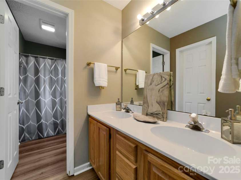 30 Tala Court, Brevard, NC 28712.  MLS# CAR4220327, YatesRealty ID 7152. 