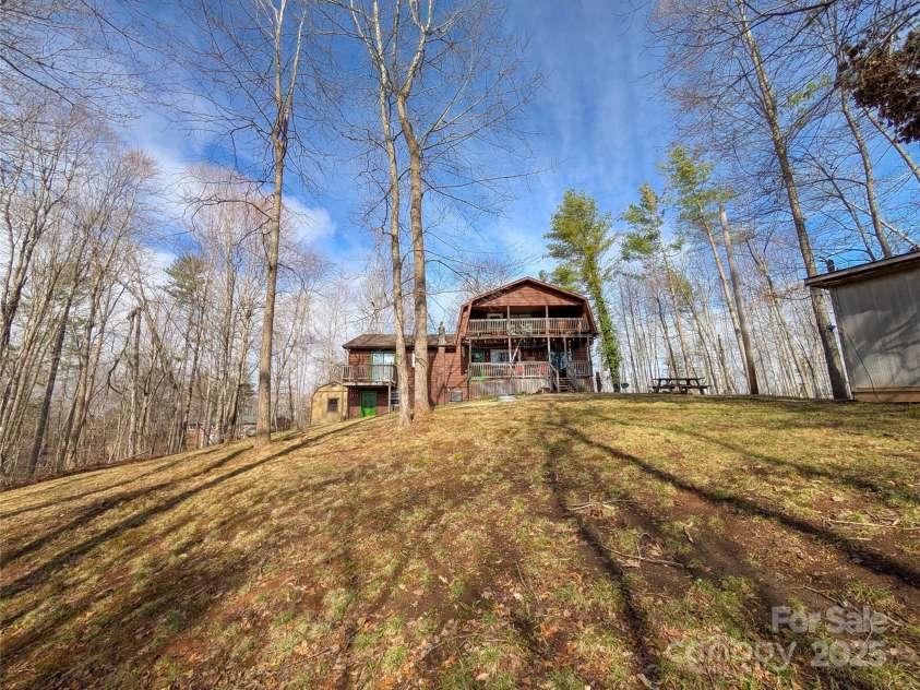 307 McMahon Lane, Bakersville, NC 28705.  MLS# CAR4241314, YatesRealty ID 7153. 
