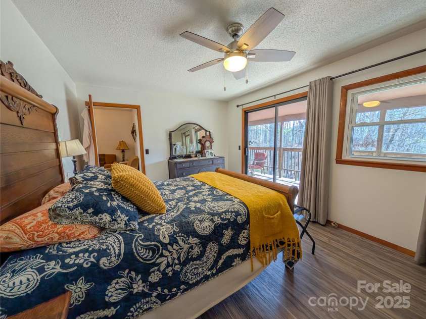 307 McMahon Lane, Bakersville, NC 28705.  MLS# CAR4241314, YatesRealty ID 7153. 