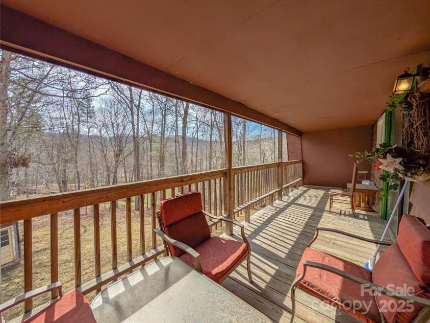 307 McMahon Lane, Bakersville, NC 28705.  MLS# CAR4241314, YatesRealty ID 7153. 