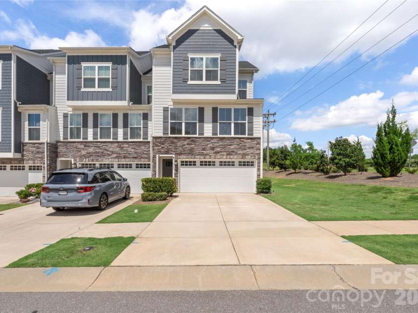 963 Portrush Lane, Tega Cay, SC 29708.  MLS# CAR4404100, YatesRealty ID 7153. 