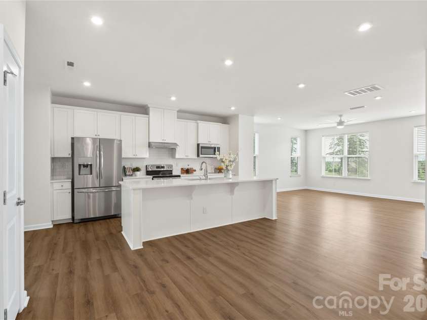 963 Portrush Lane, Tega Cay, SC 29708.  MLS# CAR4404100, YatesRealty ID 7153. 