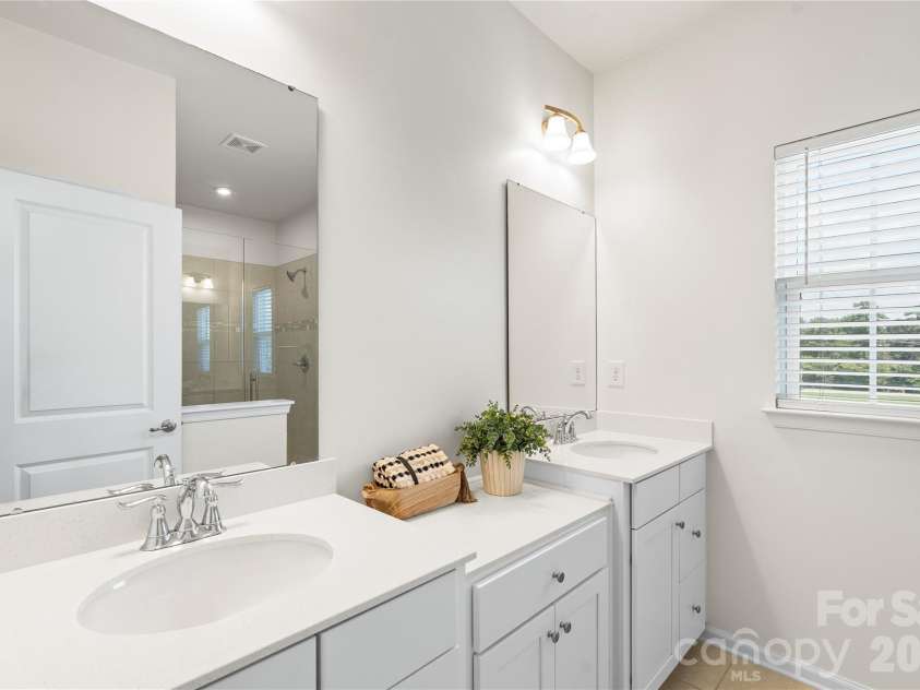 963 Portrush Lane, Tega Cay, SC 29708.  MLS# CAR4404100, YatesRealty ID 7153. 