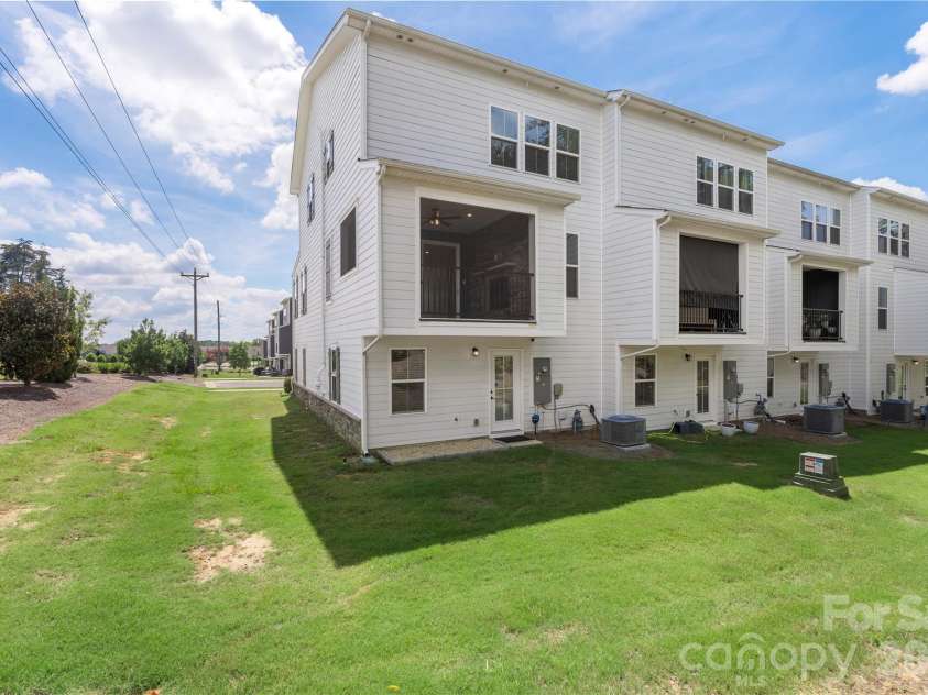 963 Portrush Lane, Tega Cay, SC 29708.  MLS# CAR4404100, YatesRealty ID 7153. 
